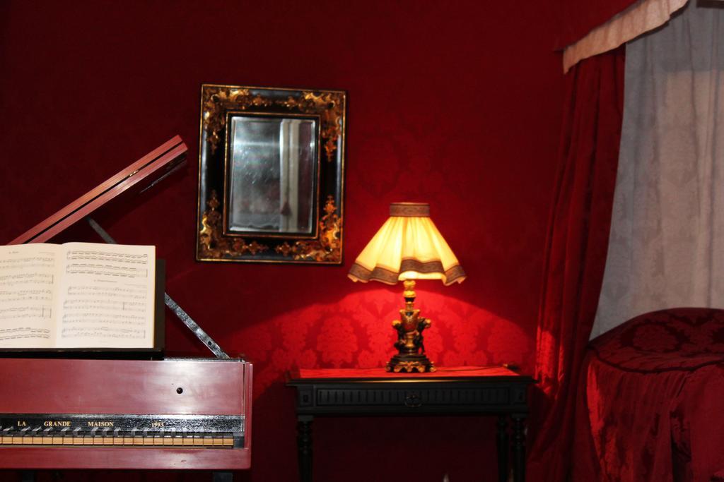 Chateau Du Boschet Bed & Breakfast Bourg-des-Comptes Luaran gambar
